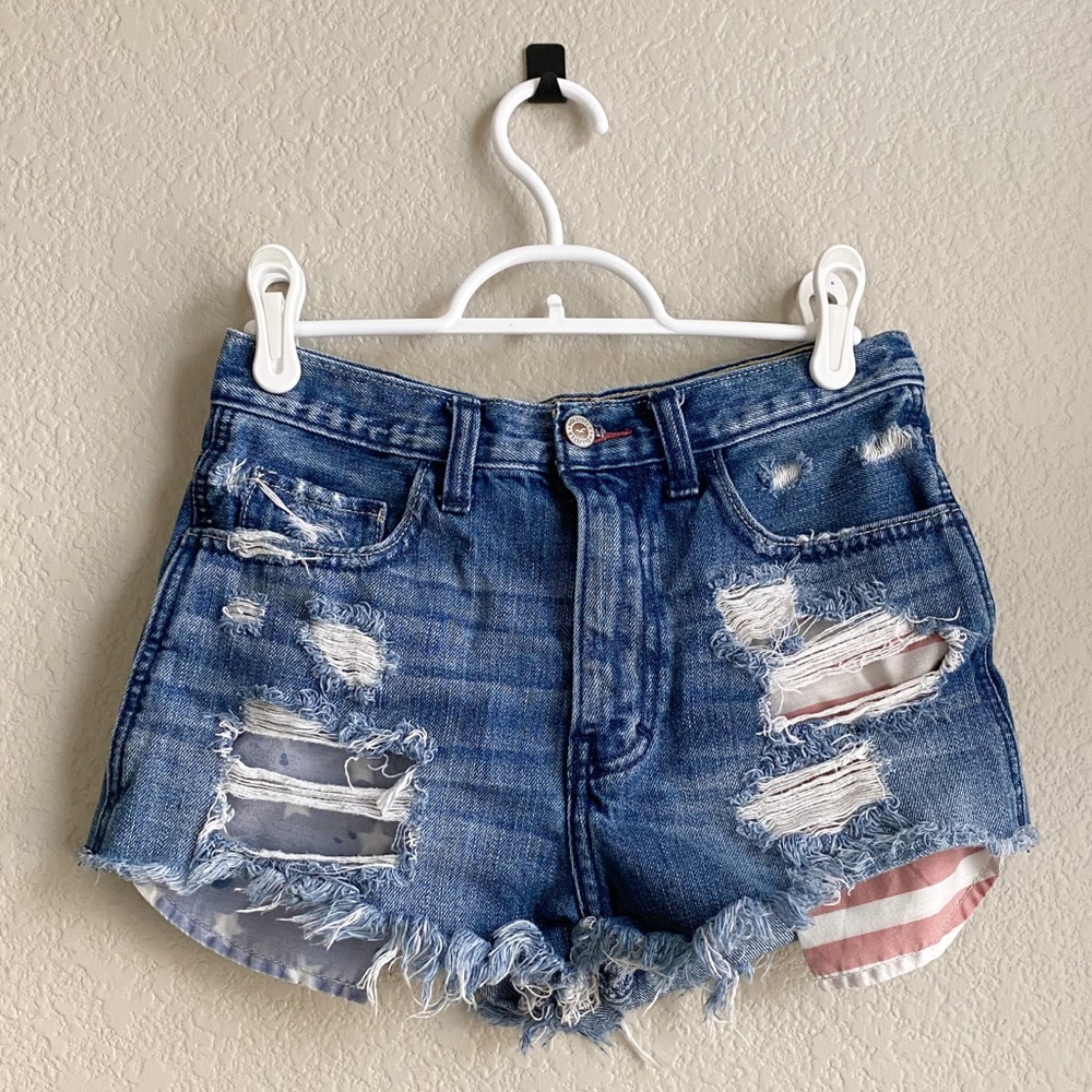 Hollister • Denim American Flag Shorts • Size 1